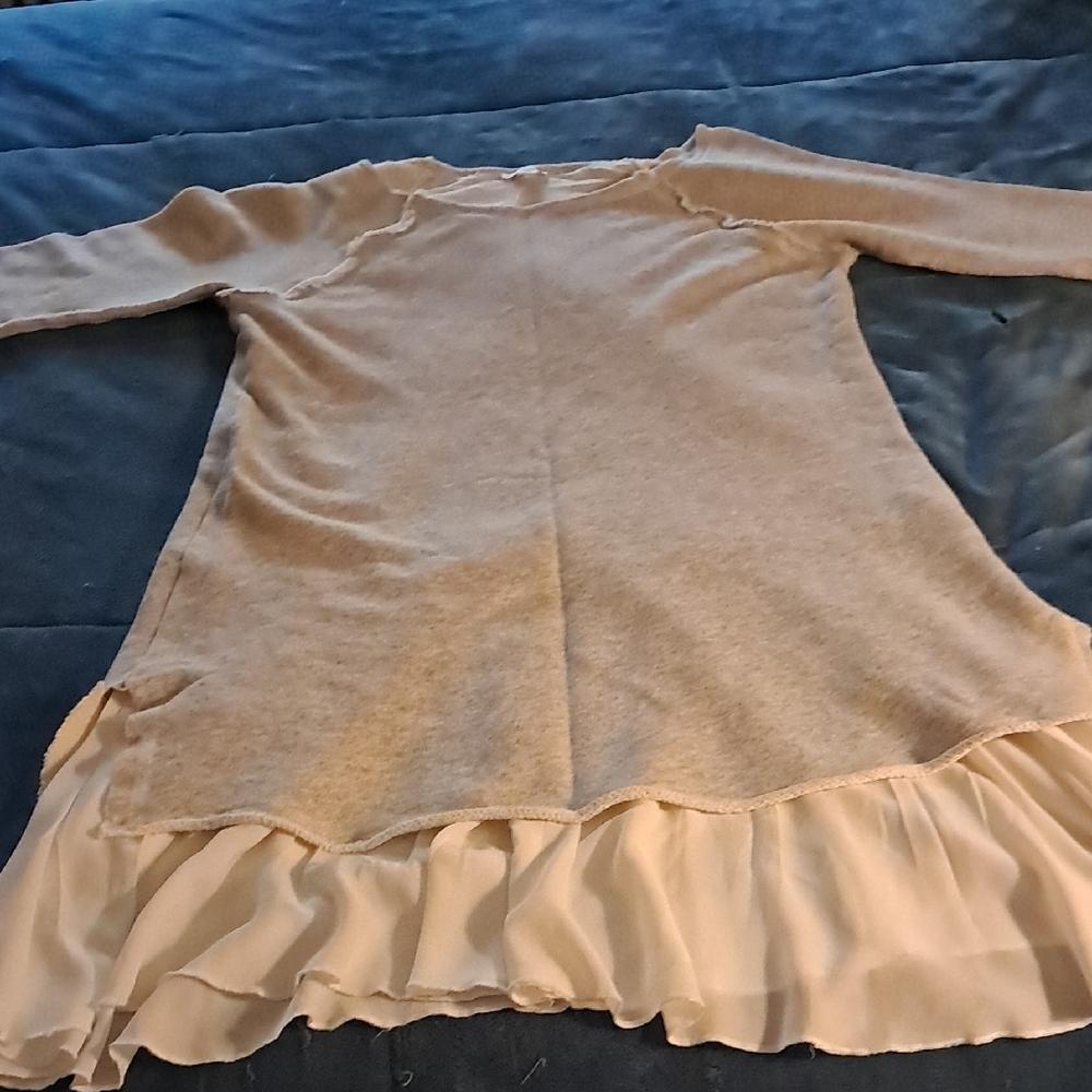 Sundance Gray and White Ruffled Long Sleeve Sweater Dress